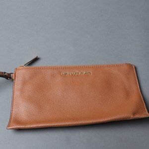 Michael Kors Leather Cluth/wristlet